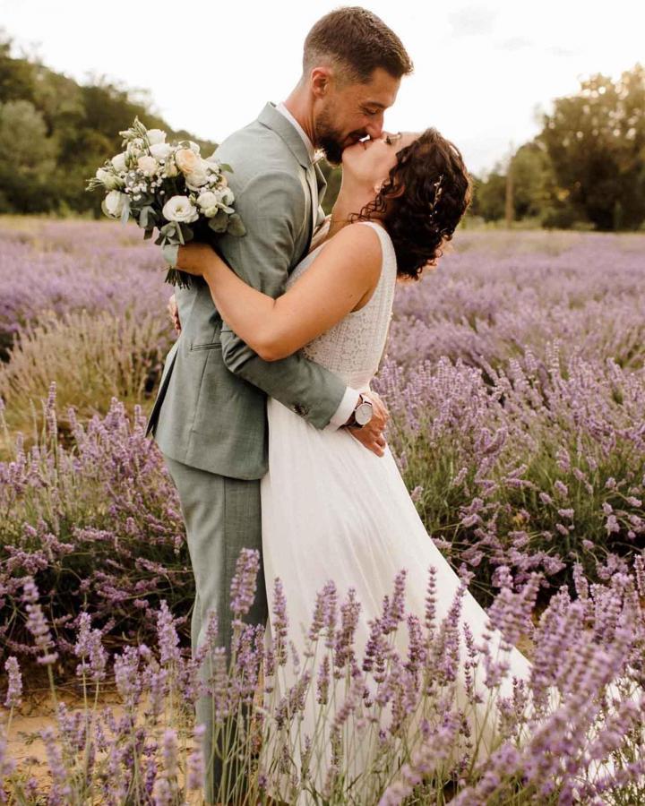 Vente de robes de mariage civil à Saint-Raphaël