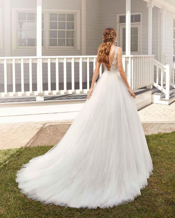 Robe de mariée de créateur sur mesure à Saint-Raphaël